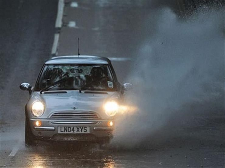 مهمة لتفادي مخاطر قيادة السيارات أثناء تساقط الأمطار 1